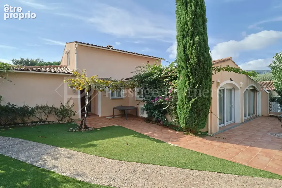 Charmante villa avec piscine chauffée et dépendance - photo 3