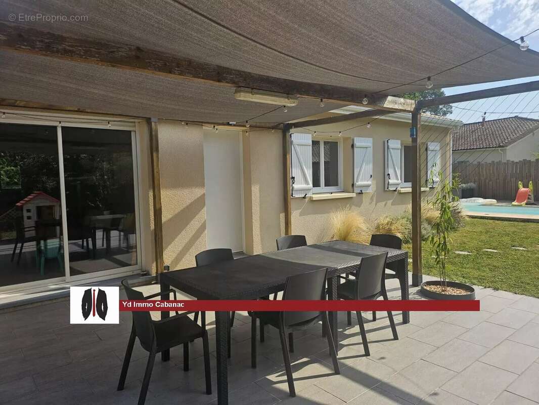 Maison récente avec piscine, garage et panneaux photovoltaïques - photo 2