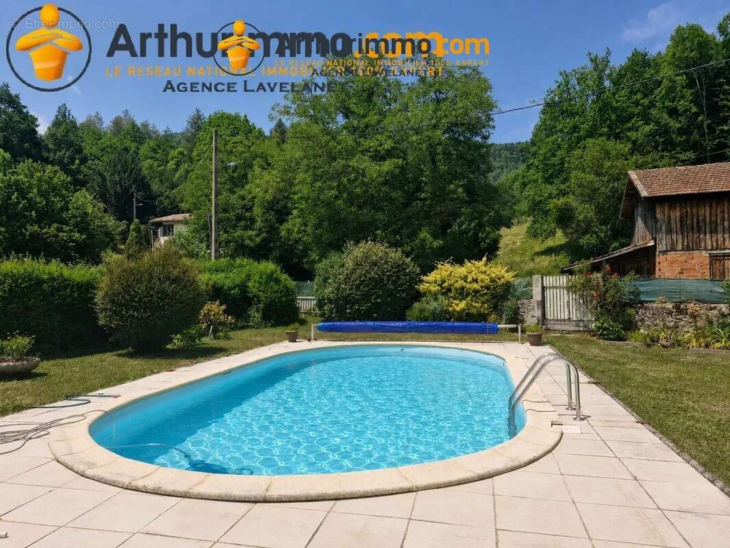 Maison de caractère avec dépendances, piscine et espaces extérieurs - photo 21