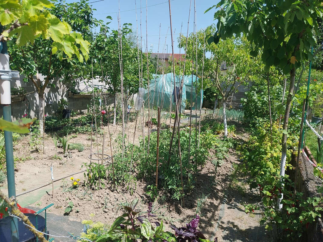 Maison à POLLIAT