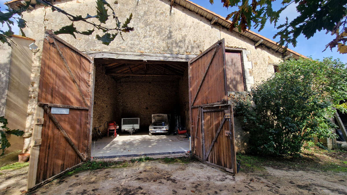 Maison à CELLE-LEVESCAULT