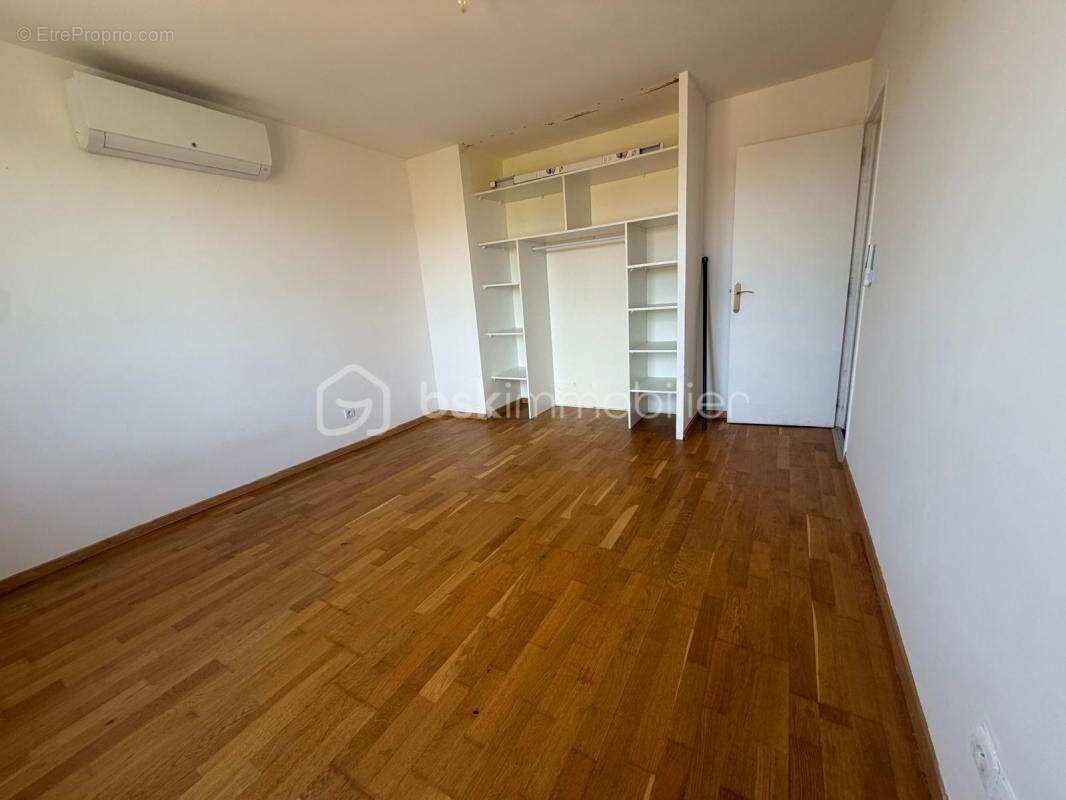 Maison familiale récente – 5 chambres – Pompe à chaleur – À 2 minutes de la gare d'Auneau - photo 6