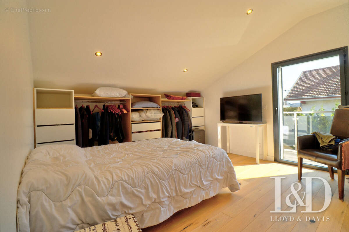 Appartement à AIX-LES-BAINS