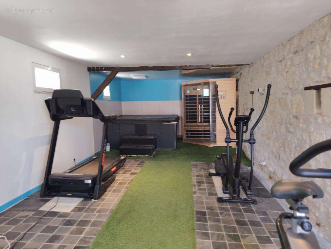 Maison à DANGE-SAINT-ROMAIN