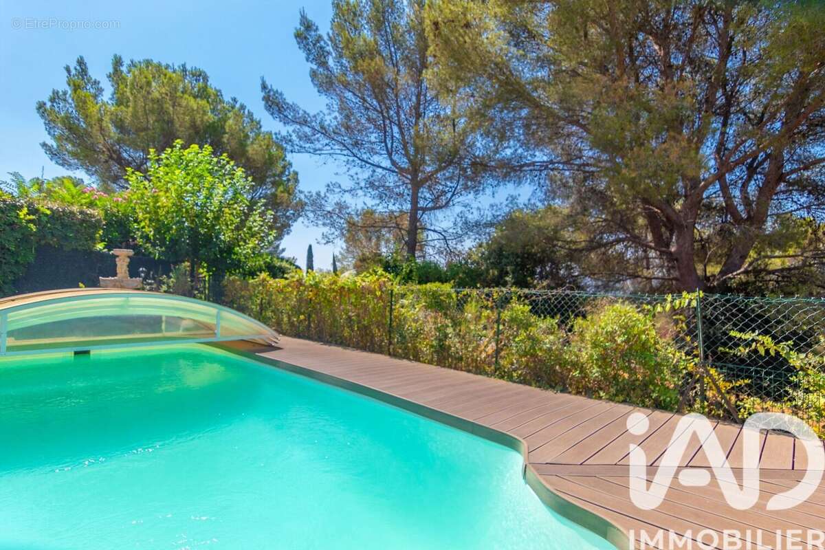 Photo 5 - Maison à ROQUEBRUNE-SUR-ARGENS