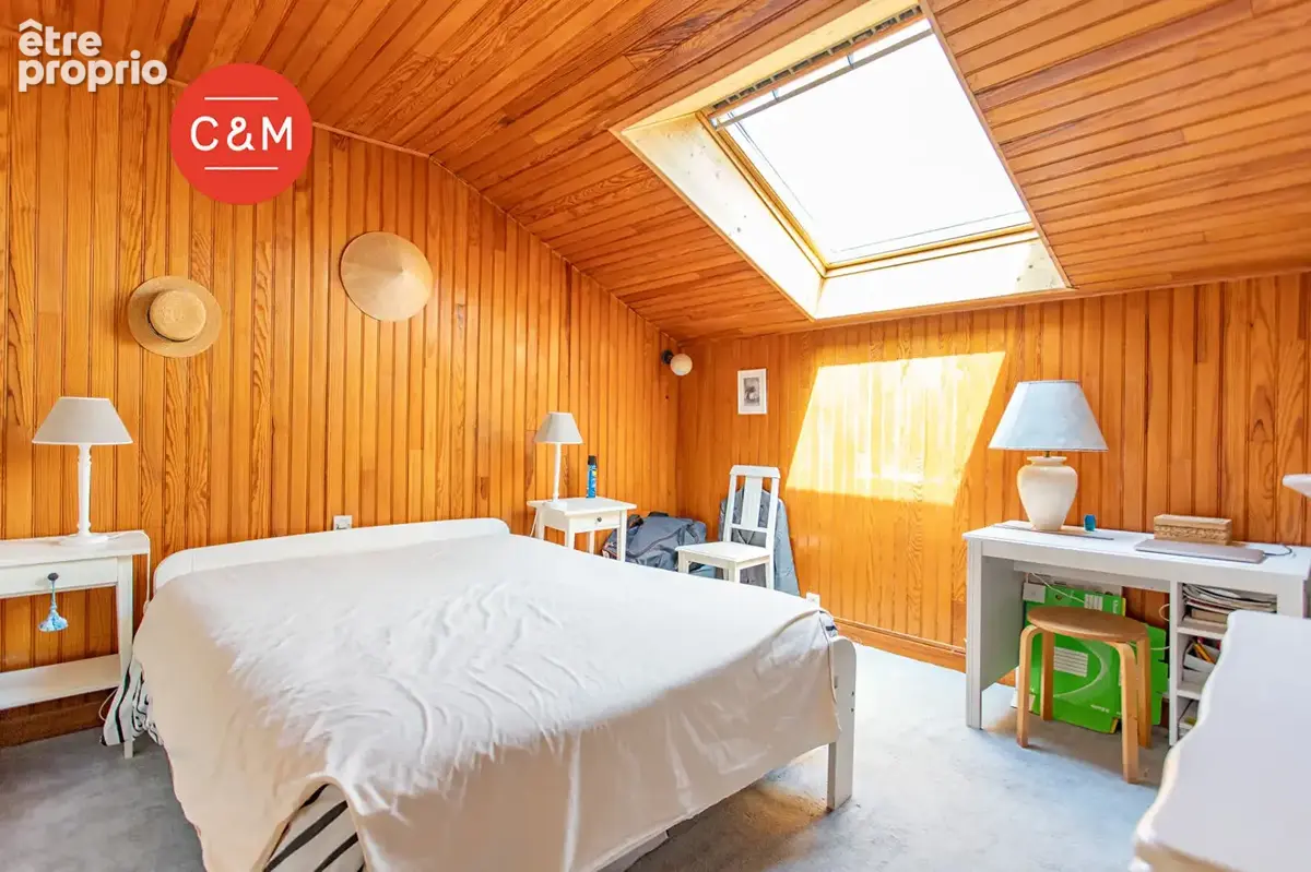 REZE TROCARDIERE - Maison 7 pièces 137 m² - photo 11