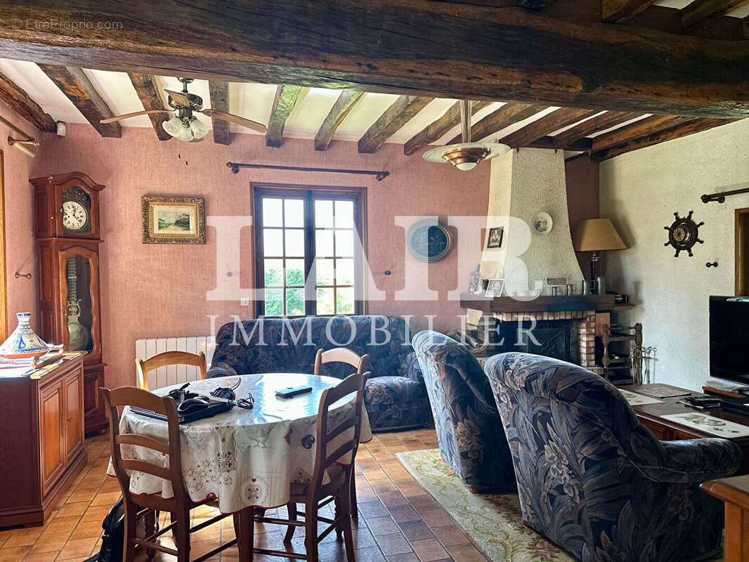 Maison à LE PIN-LA-GARENNE