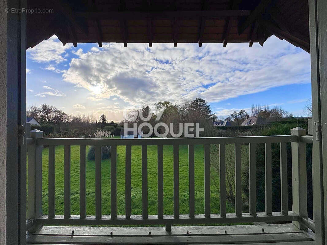 A bonneville-sur-touques, tres belle maison traditionnelle avec vaste terrain ! - photo 11