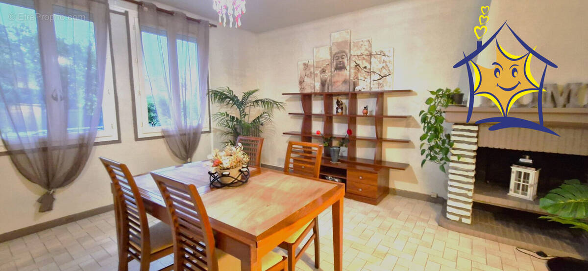 Maison à LE COUDRAY-MONTCEAUX