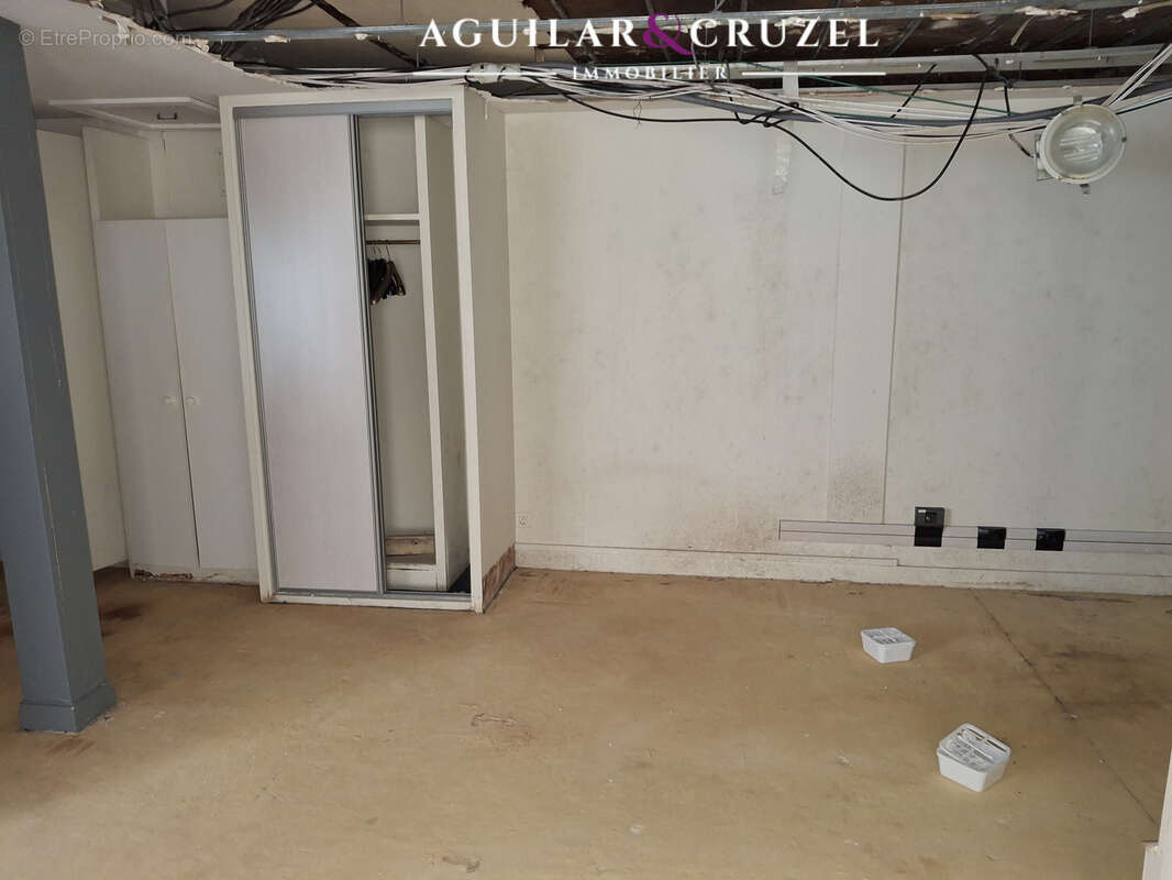 À vendre — Bourges, Quartier Charlet Bâtiment à usage professionnel — Environ 210 m2 - photo 5