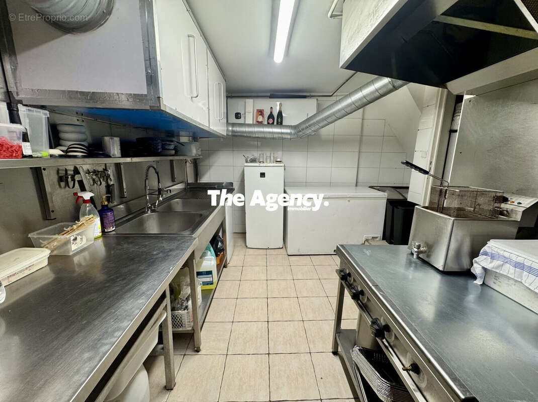 Autre à MARSEILLE-6E