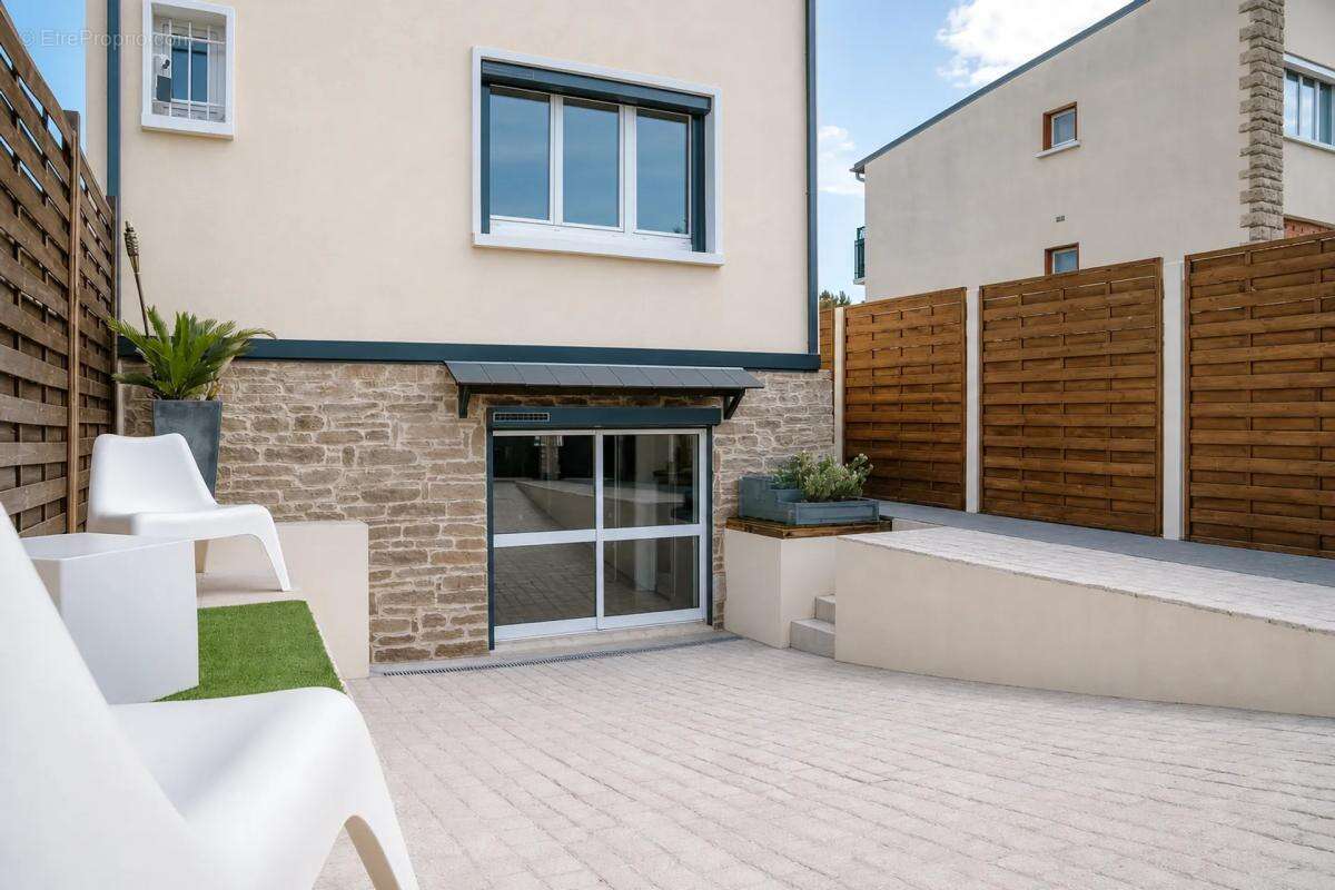 Maison rénovée 6 pièces 153 m² à Antony - photo 12