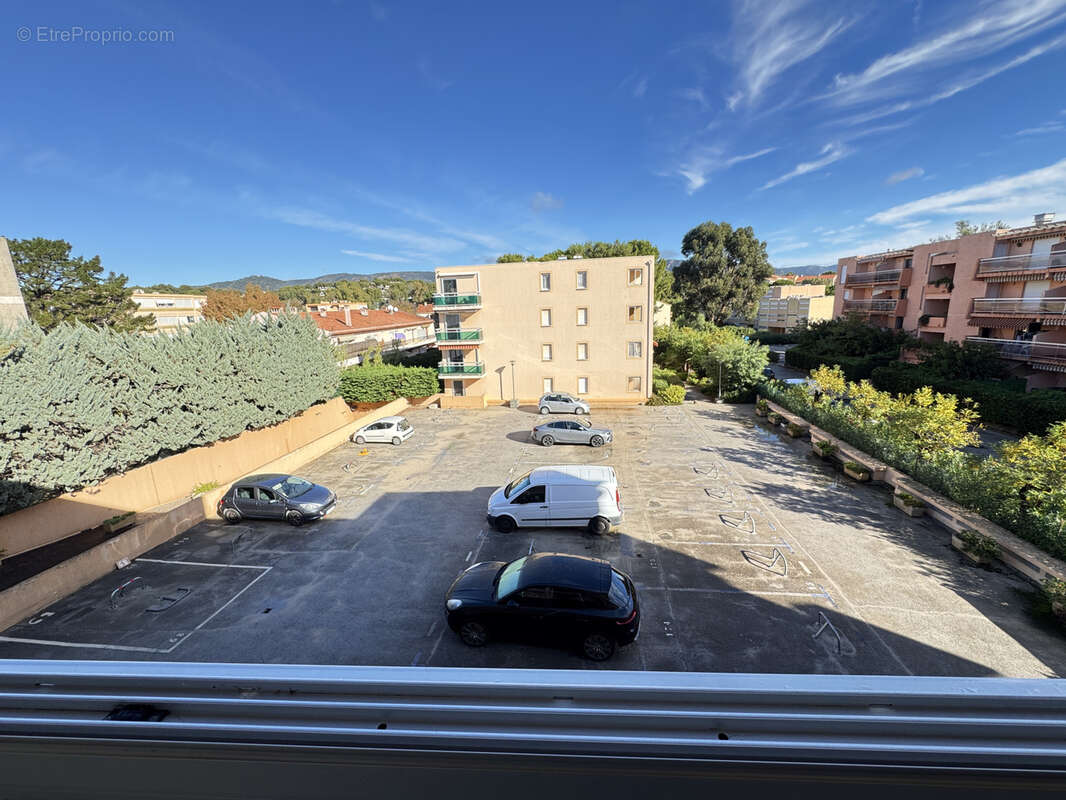 Appartement à BORMES-LES-MIMOSAS