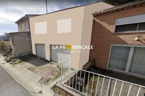 Commerce à LA DESTROUSSE