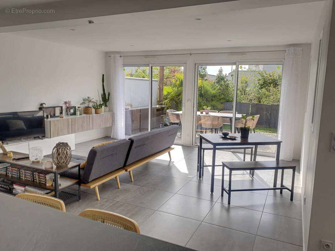 Maison à SAINT-LEGER-DES-BOIS