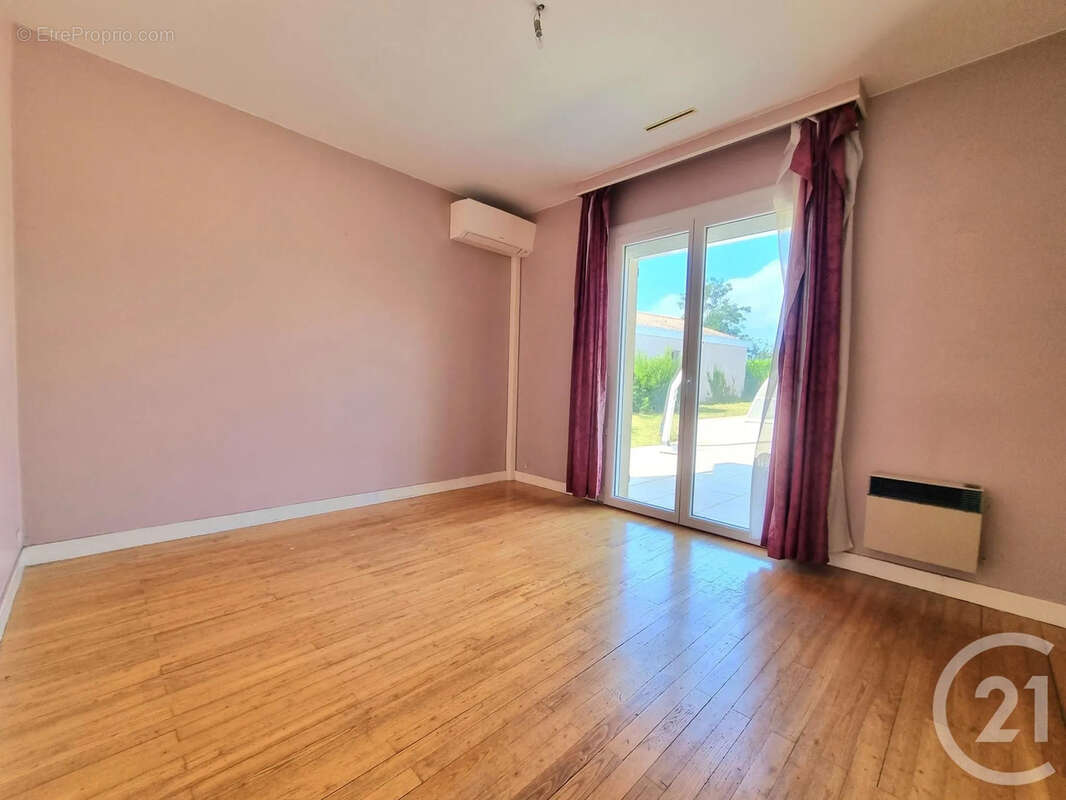 Maison à SAINT-CYR-SUR-LE-RHONE