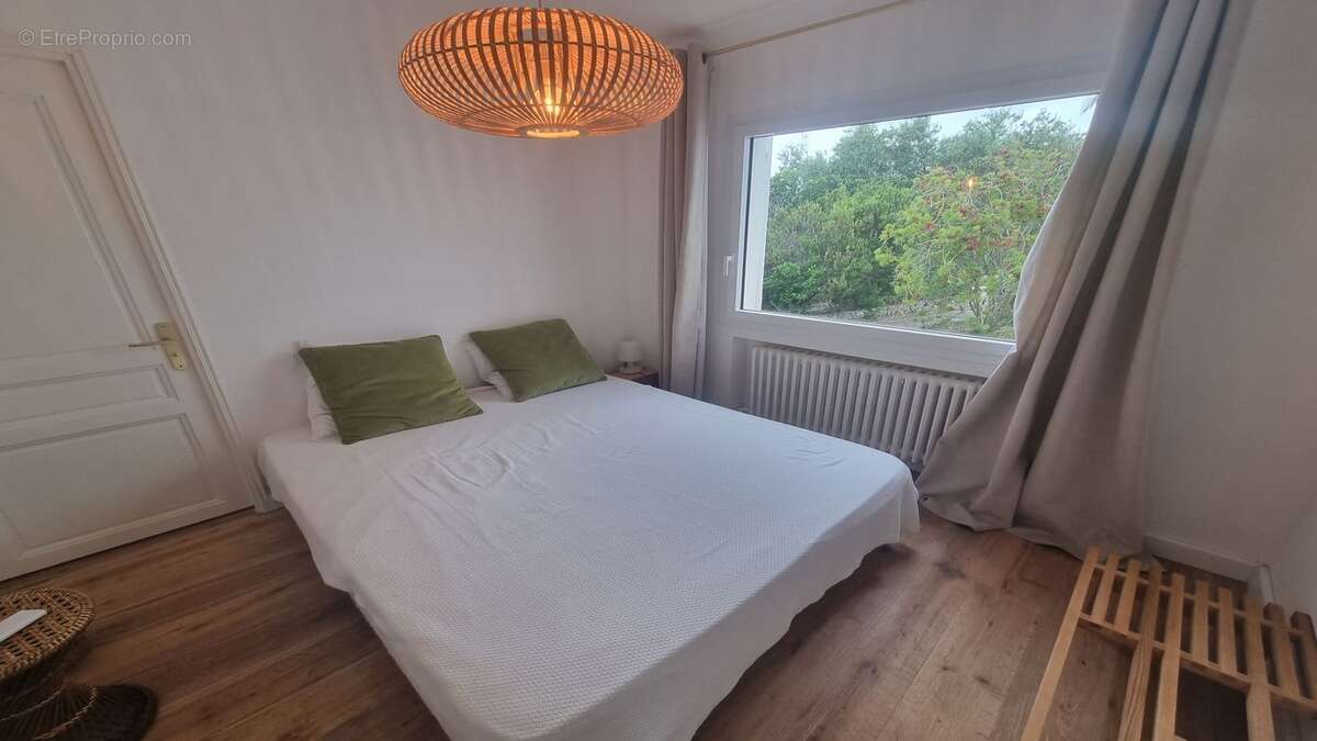 Maison à LES ISSAMBRES