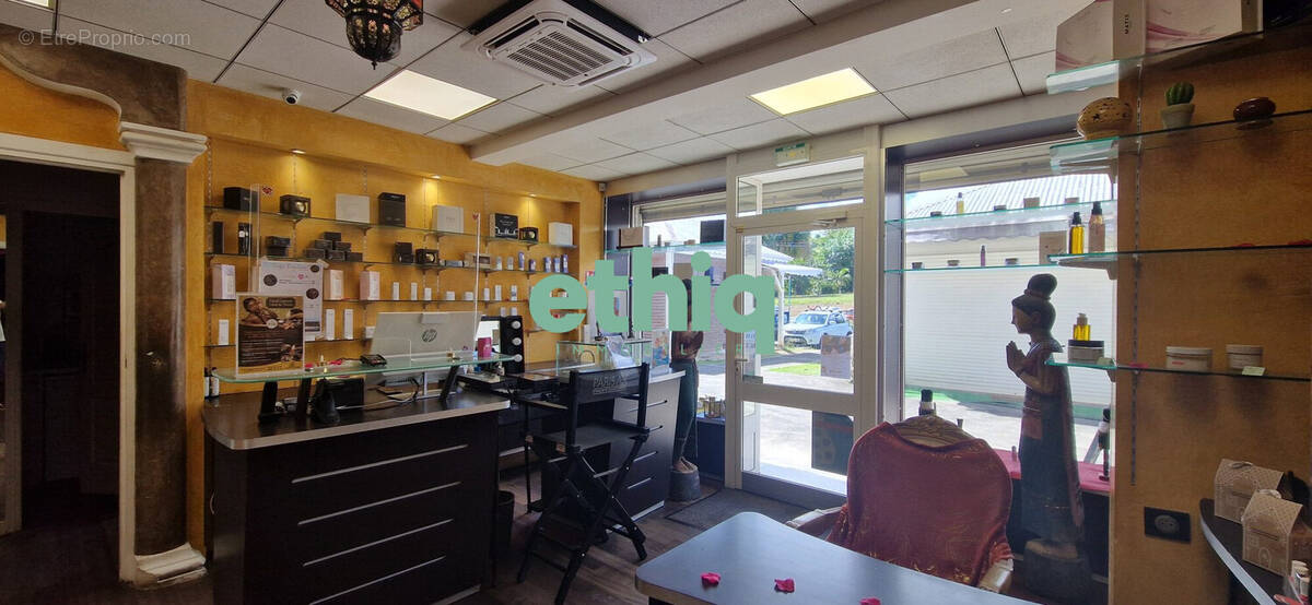 Commerce à SAINTE-ROSE