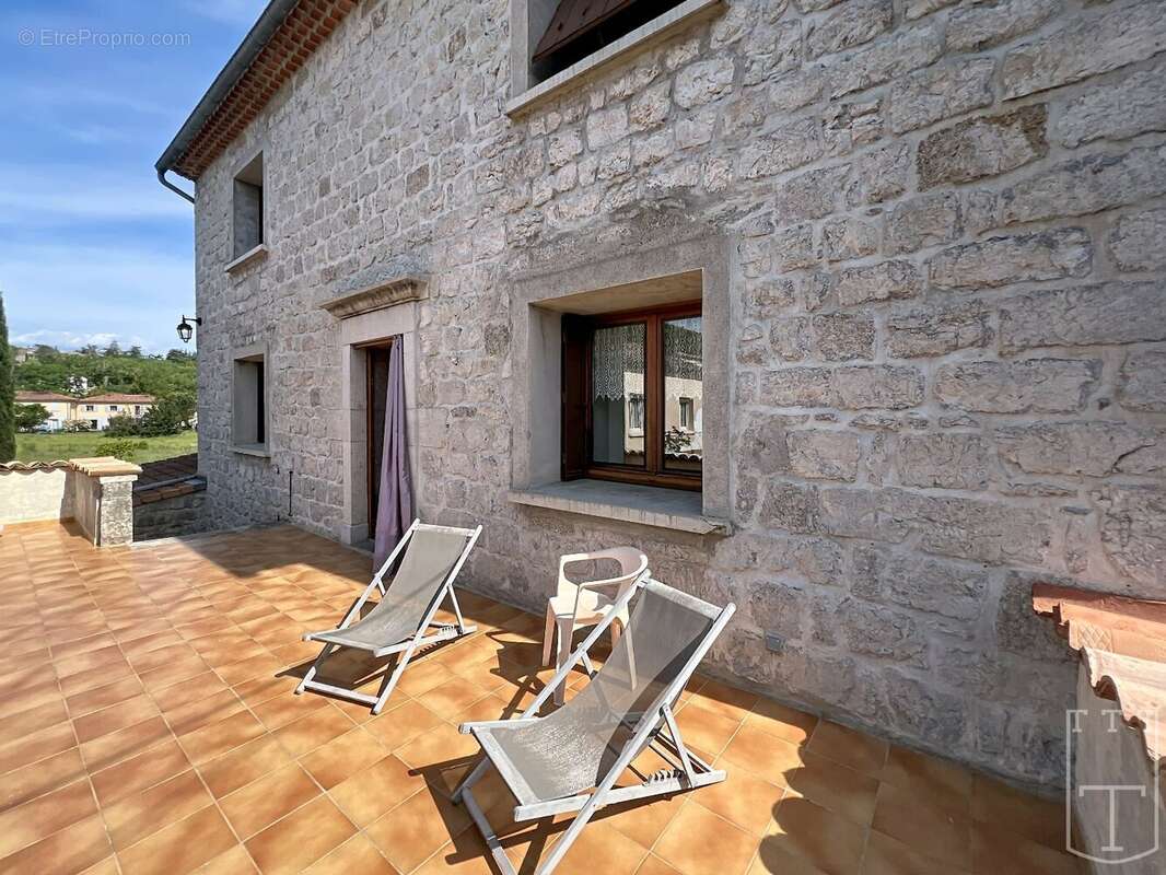 Maison à SAINT-ALBAN-AURIOLLES