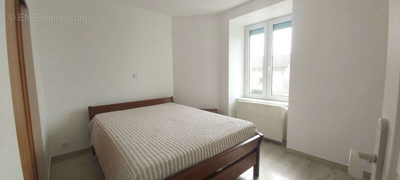 Maison à SAINT-JUNIEN