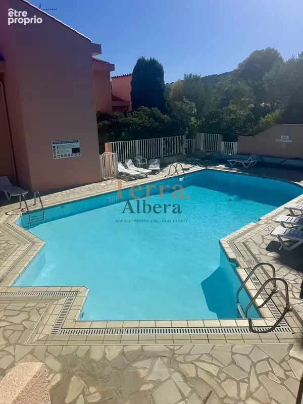 Collioure   T2 avec terrasse, vue mer, piscine et garage - photo 11