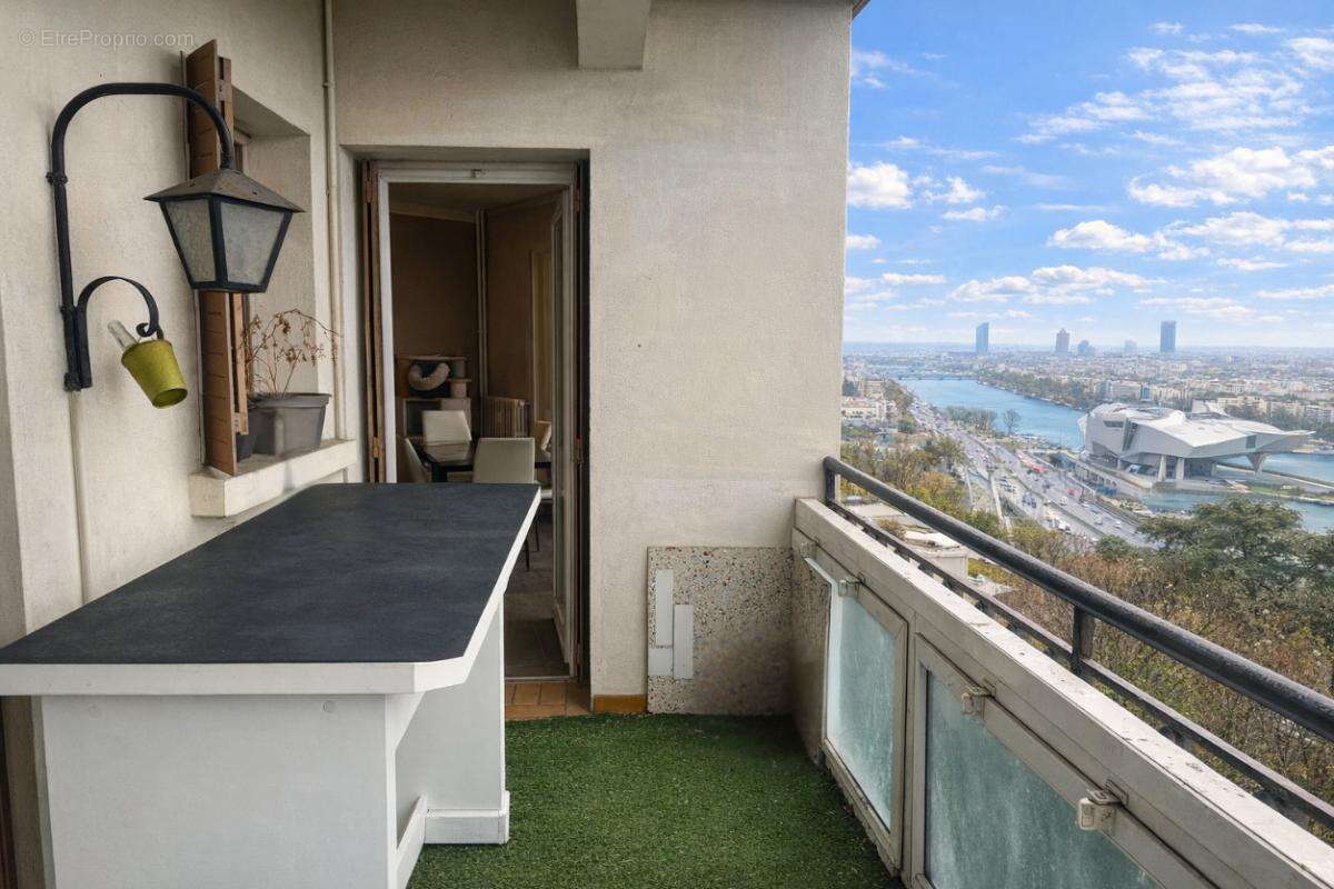 Appartement à LA MULATIERE