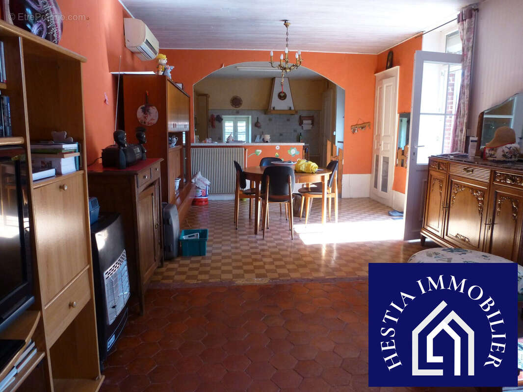 Maison à SAVIGNY-EN-TERRE-PLAINE