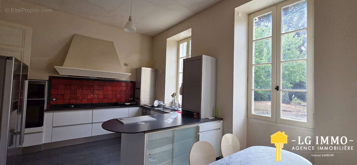 Maison de maitre, 400 m2, 190 m2 dépendances, parc 7 000 m2 - photo 8