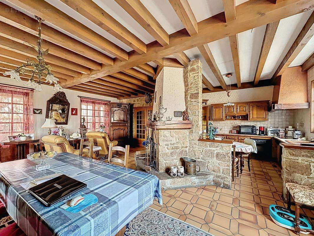 Maison à CONDRIEU