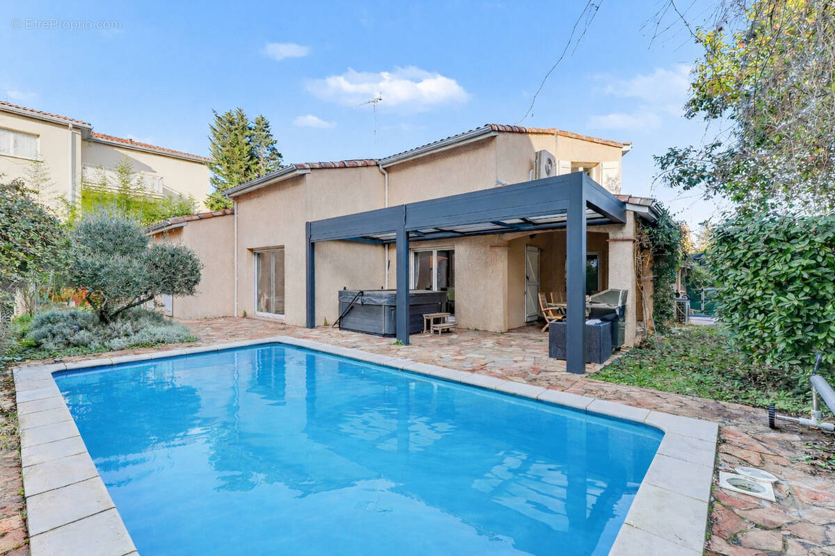 Maison à CASTANET-TOLOSAN