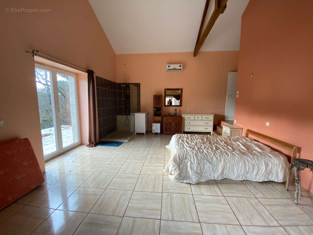 Maison à PUY-L&#039;EVEQUE