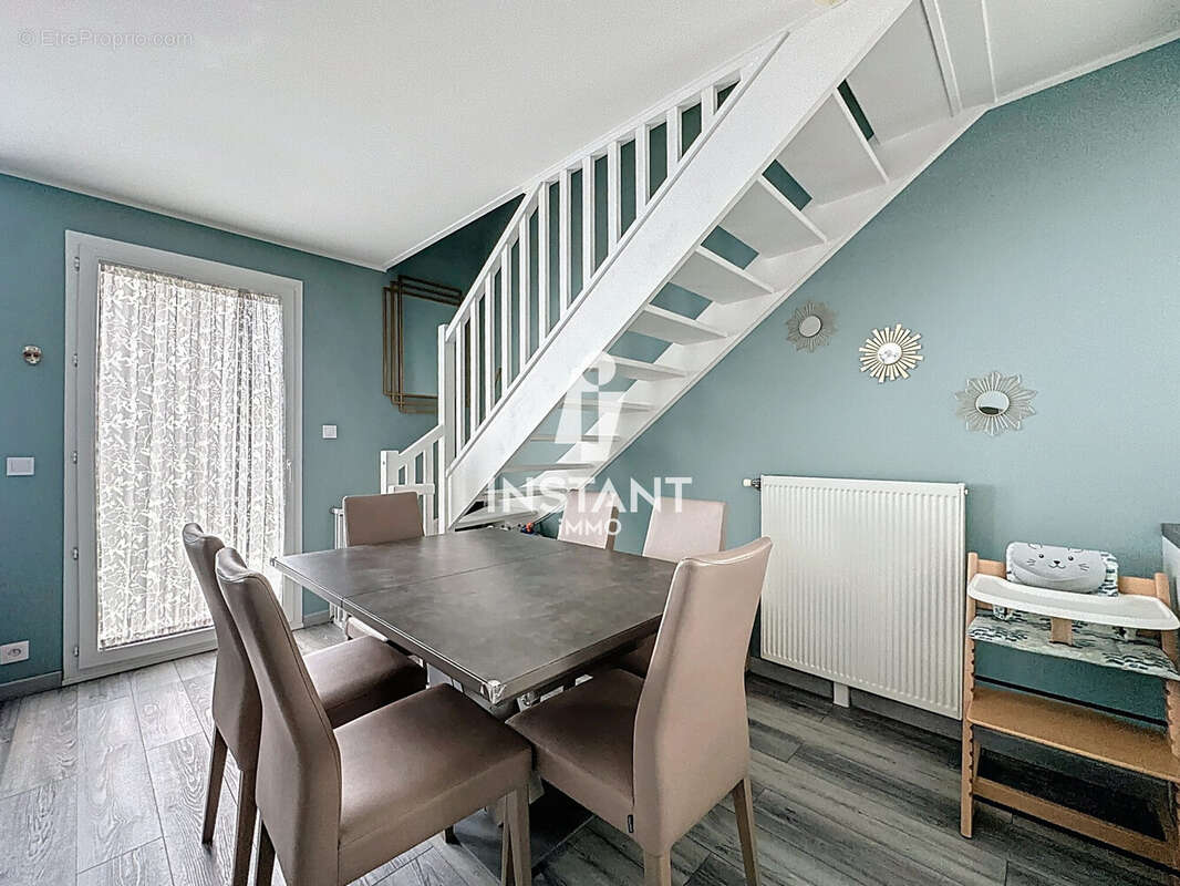 Appartement à VILLENEUVE-LE-ROI