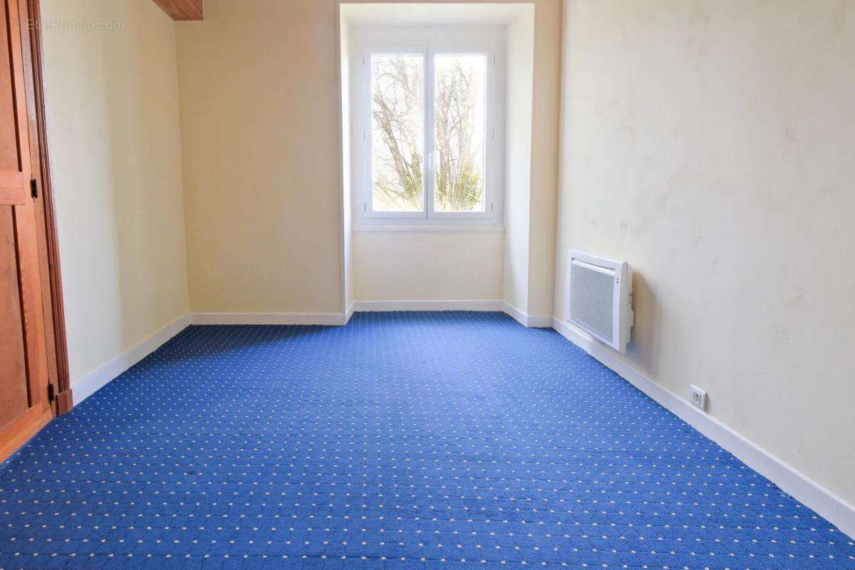 Maison à GRAND-BRASSAC