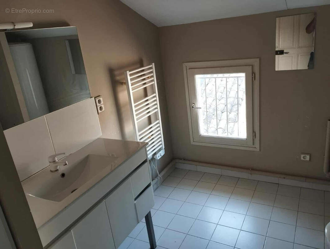 Appartement - Uzés écusson - photo 4