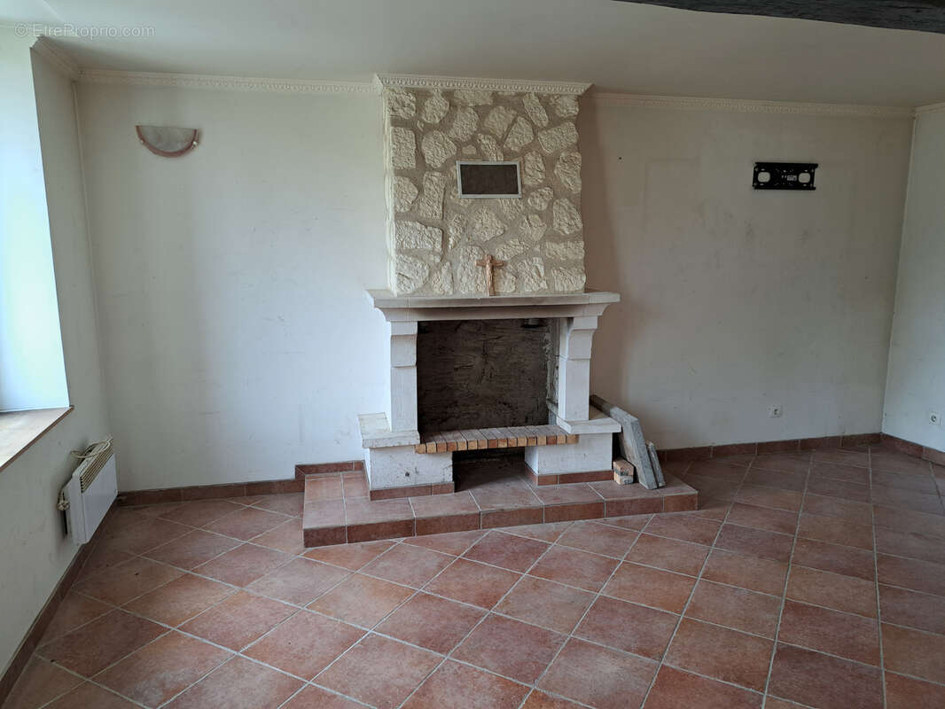 Maison à VILLENEUVE-LA-GUYARD