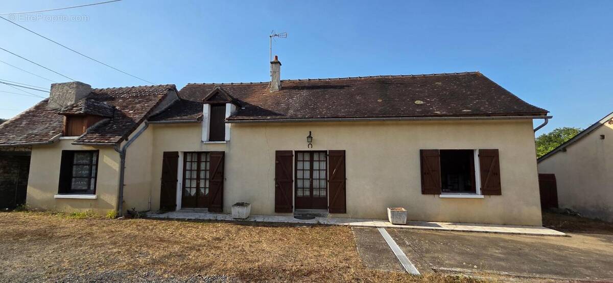 Photo 1 - Maison à SAINT-PIERRE-DE-MAILLE