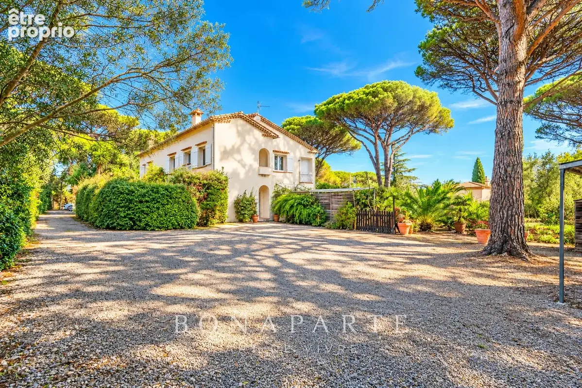 Gassin - villa provençale de charme comprenant 4 appartements independants sur un vaste terrain - photo 3