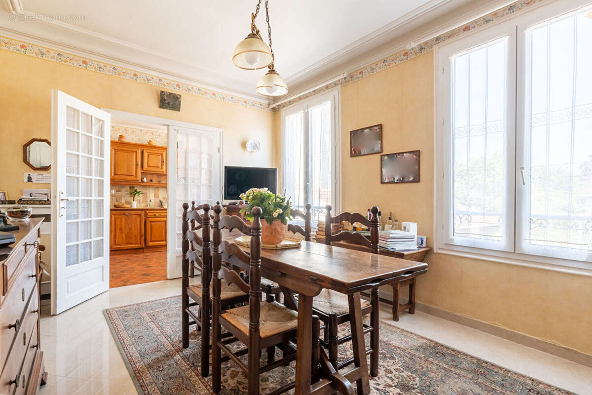 Maison Montesson 8 pièce(s) 163.14 m2 - photo 7