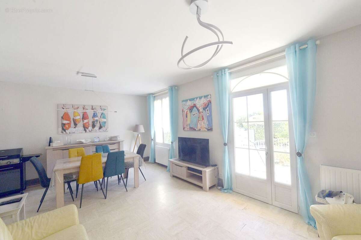 Maison à SAINT-GEORGES-DE-DIDONNE