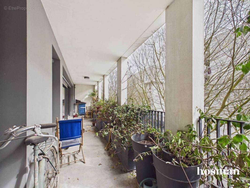 Appartement 3 pièces de 58,6 m² avec balcon et parking - Rue des Anciens Combattants d'Afrique, Bordeaux - photo 3