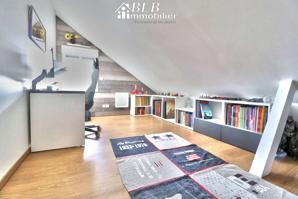 Appartement à LE PERRAY-EN-YVELINES