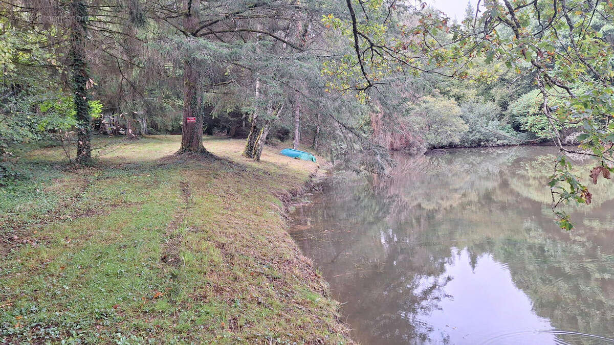 20250925_151617 - Terrain à PIEGUT-PLUVIERS