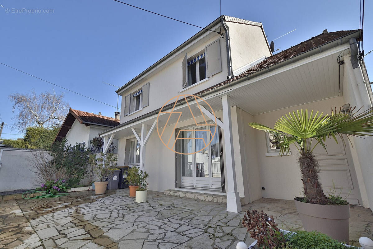 Maison à ORMESSON-SUR-MARNE