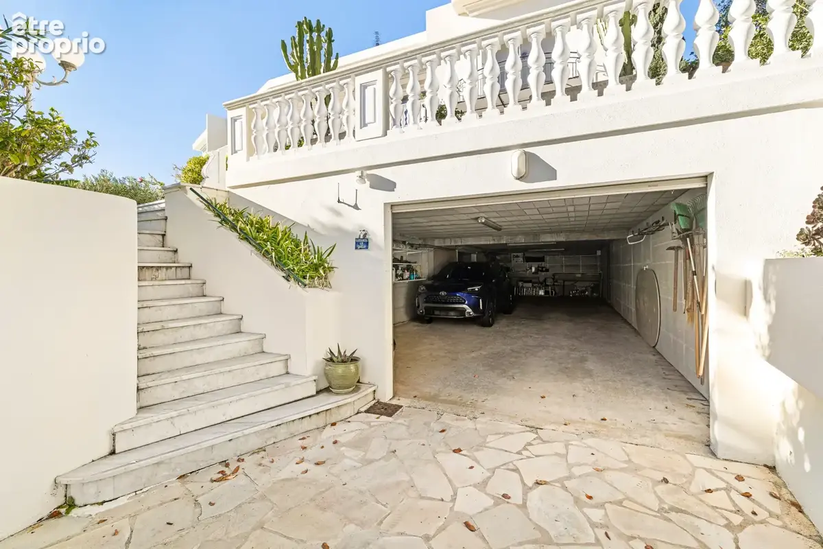 NICE NORD - COLLINE SAINT-SYLVESTRE - VILLA - 240 m2 - Terrain plat 750 m2 - Garage 160 m2 - 1 260 000 € - photo 13