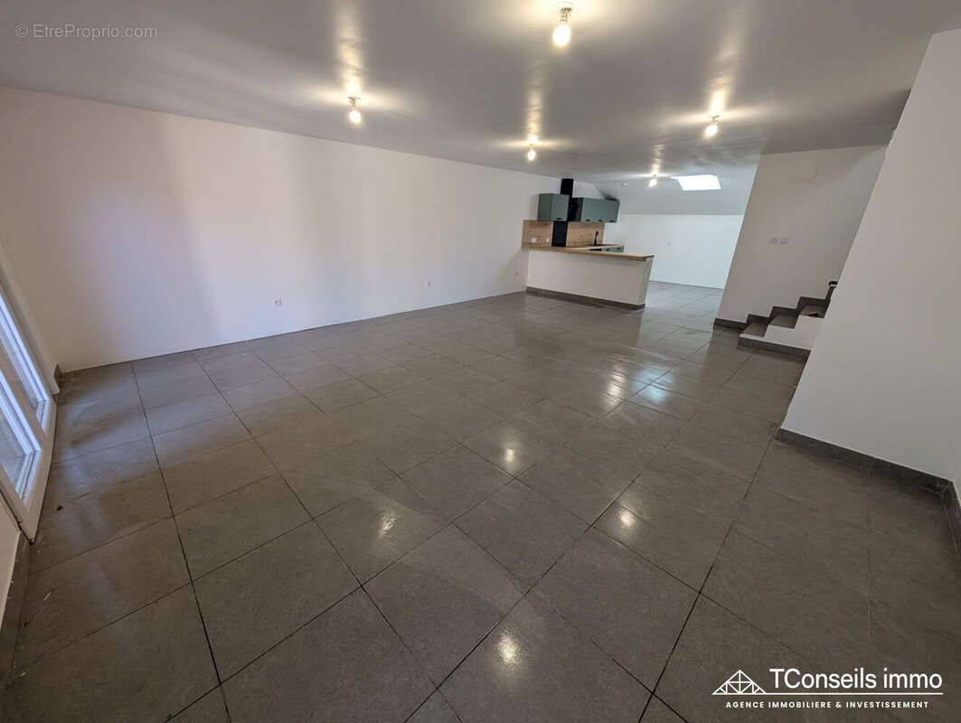 Maison 101 m² à Albi  - photo 4