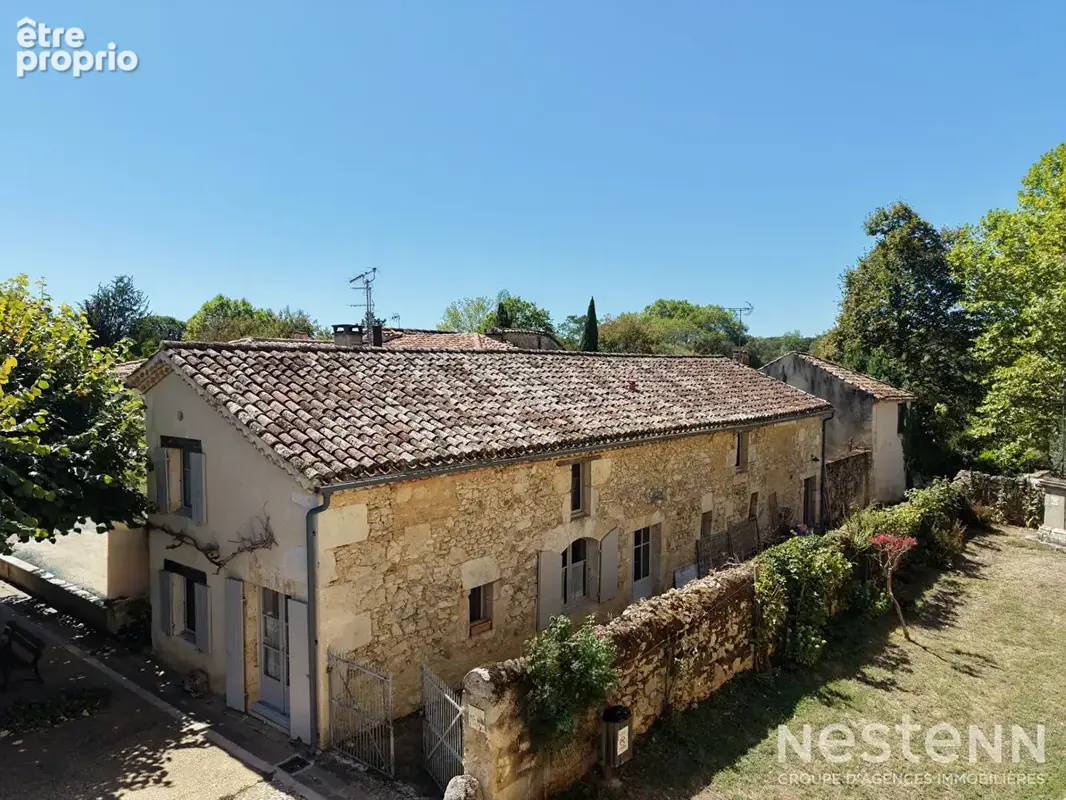 A Vendre Maison en pierre de 171 m² avec jardin arboré au coeur du village de Mouchan. - photo 12