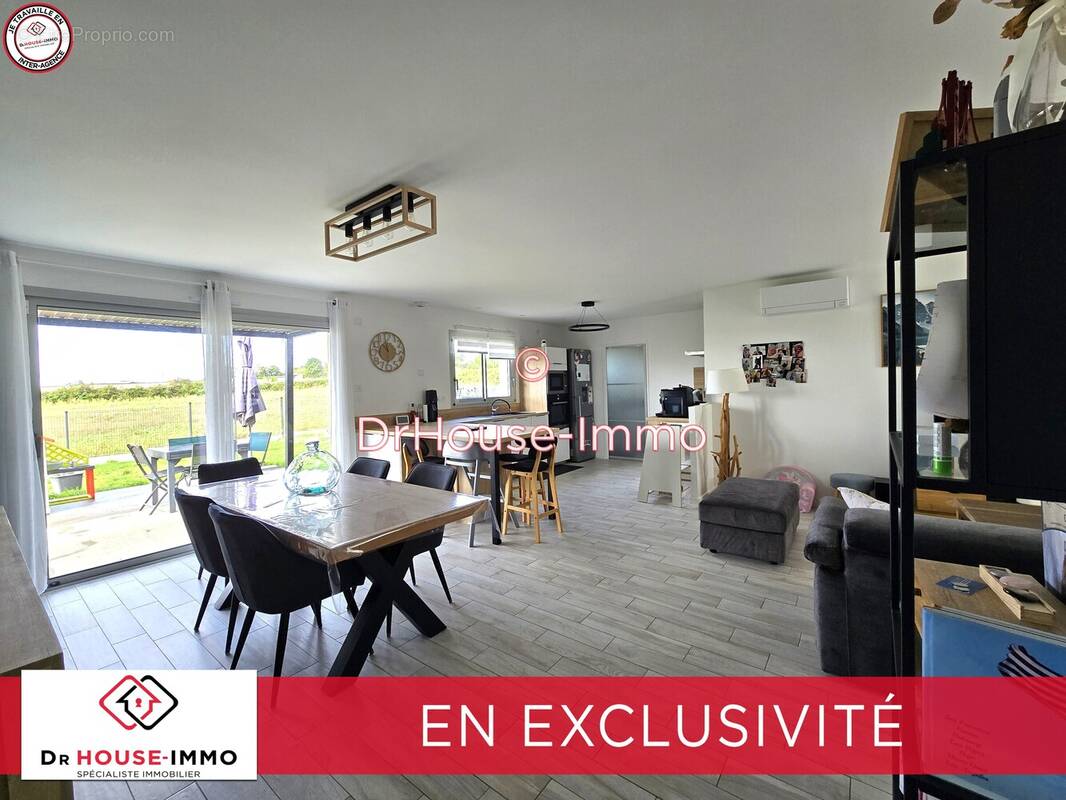 Maison à SAINTE-NEOMAYE