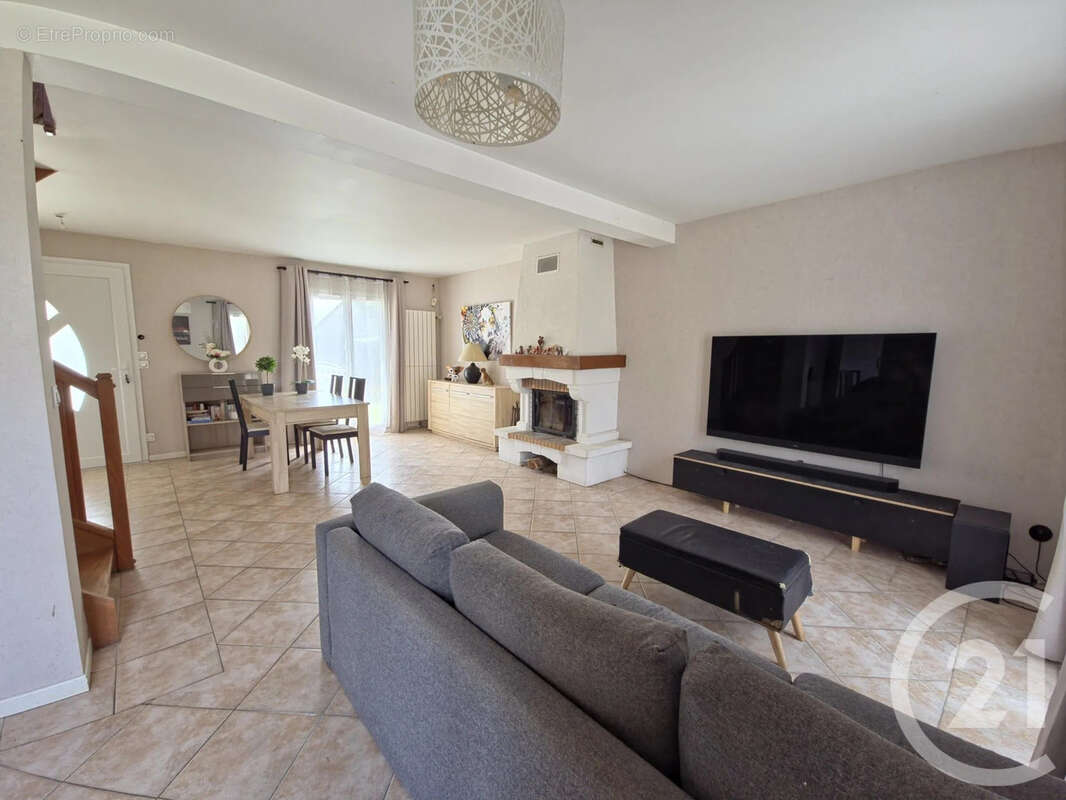 Maison 111 m² à Chelles  - photo 3
