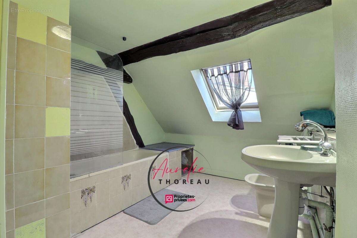 Maison à NEUVILLE-AUX-BOIS