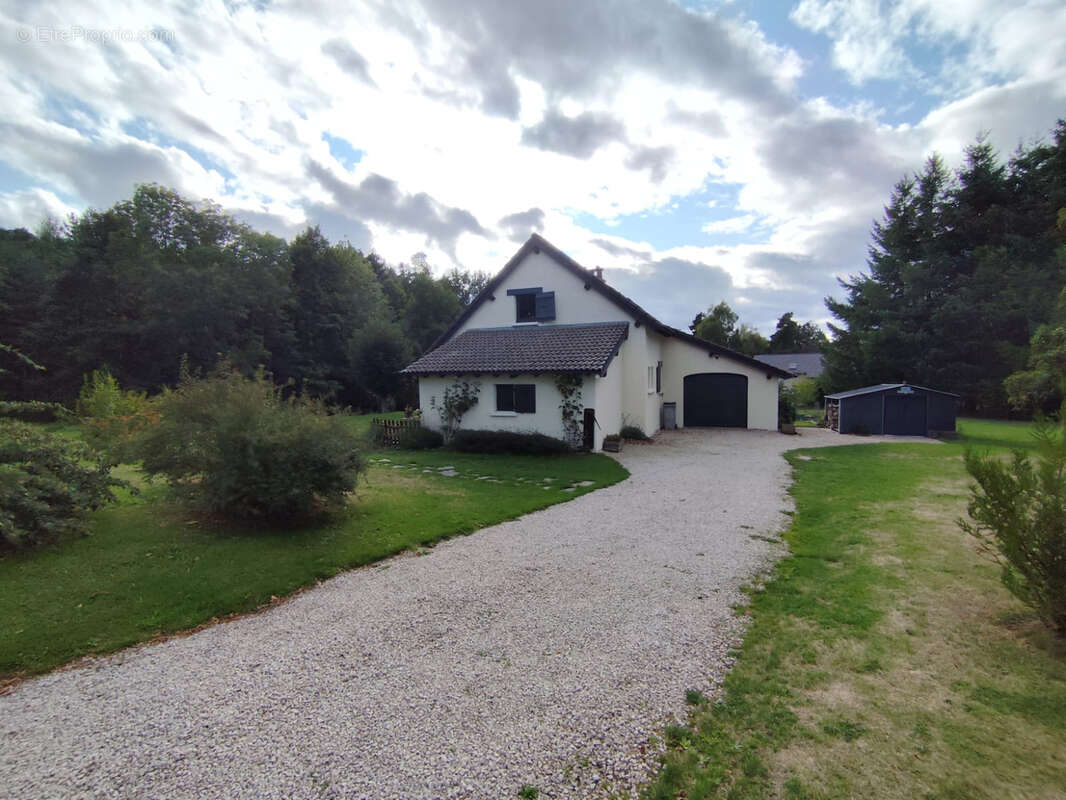 Maison à LE CHAMBON-SUR-LIGNON